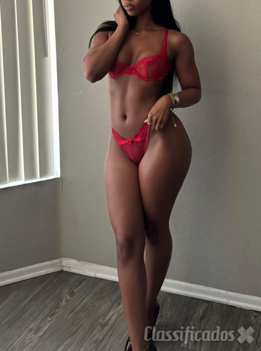 MORENA BOMBOM