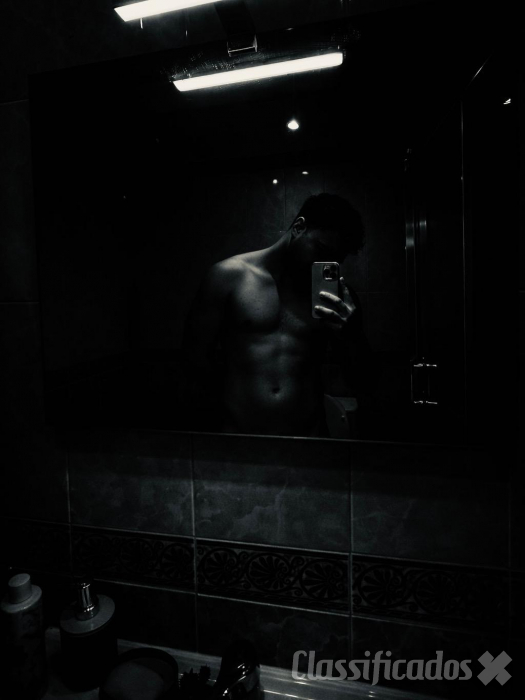 Homem discreto,...