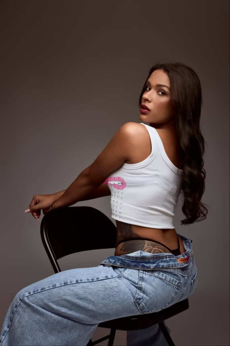 Morena gostosa